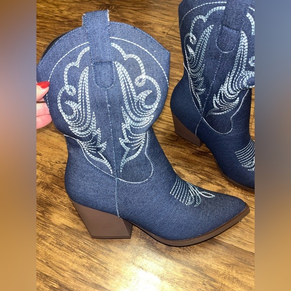 SHEIN Blue and Brown Heeled Boots - Picture 2 of 10